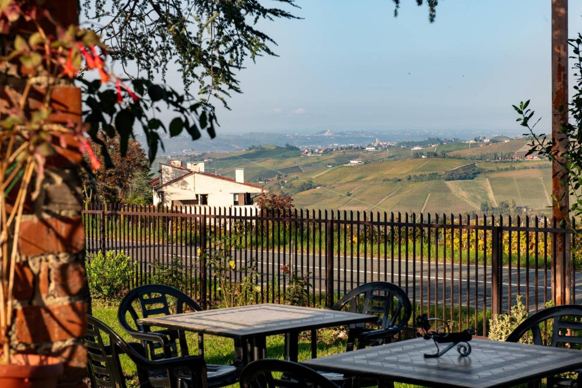 Casa Rubbo - Appartamento In Collina 'Monviso' Alba  Exterior foto